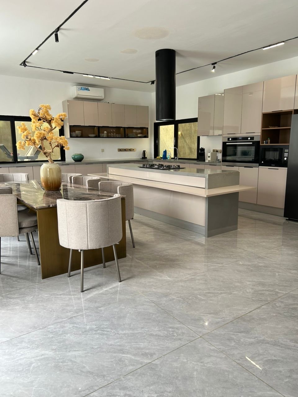 VILLA TRIPLEX